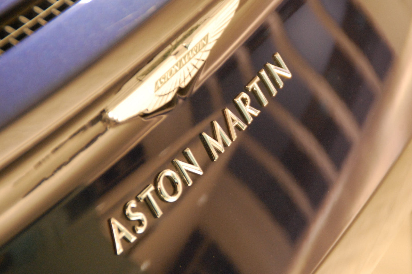 Aston Martin 707929 DB11 Carbon Fibre Refresh Pack | ML Performance UK Car Parts