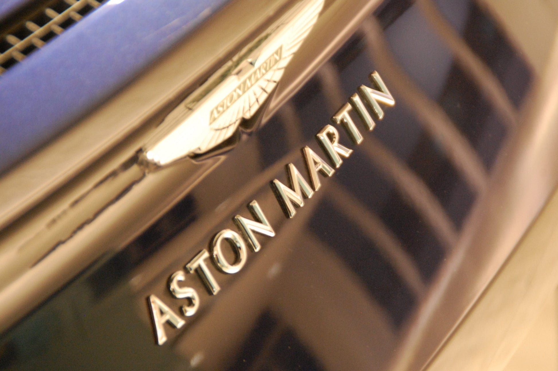 Aston Martin 707929 DB11 Carbon Fibre Refresh Pack | ML Performance UK Car Parts