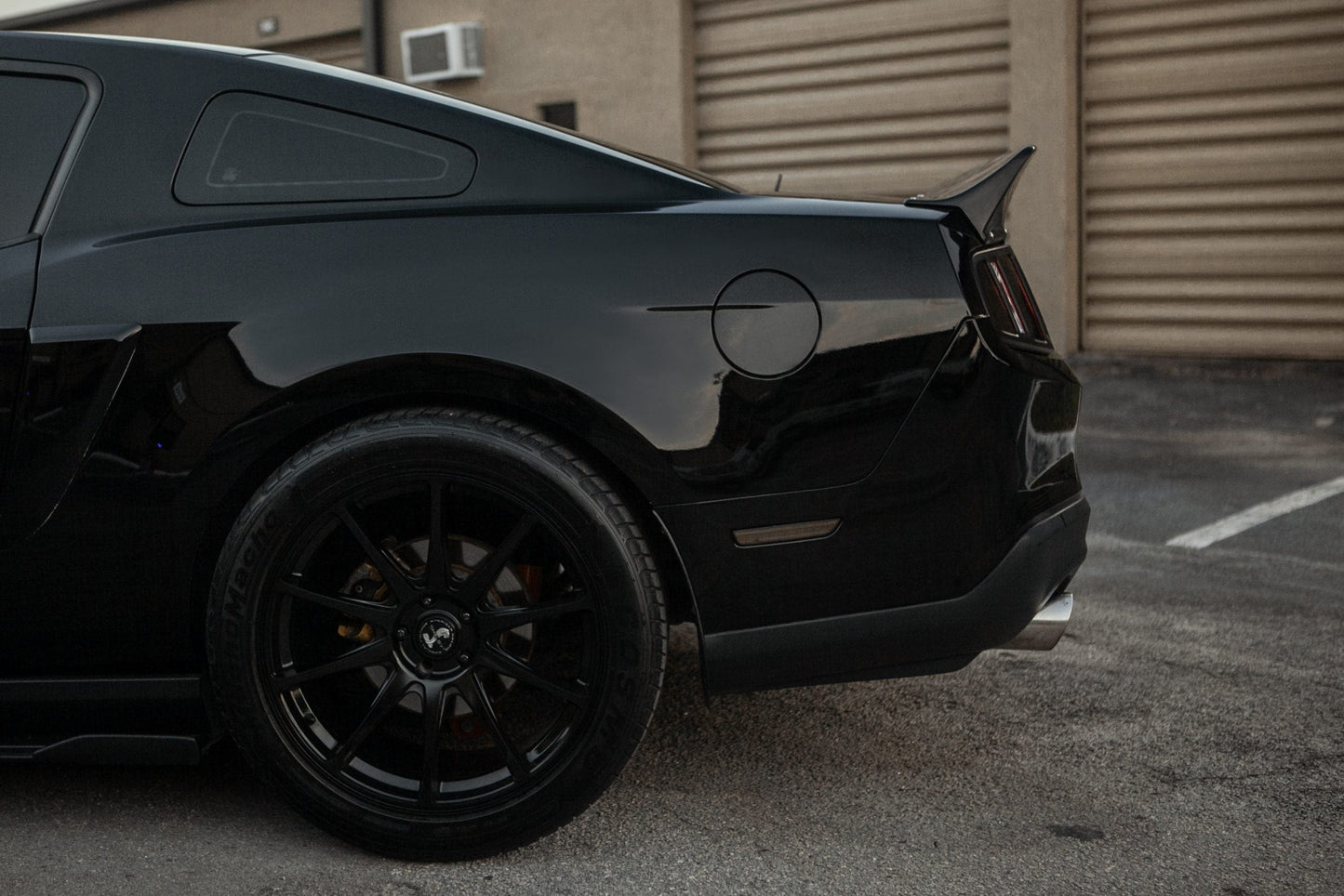 Clinched Ford Mustang S197 (2010-2014) Ducktail Spoiler